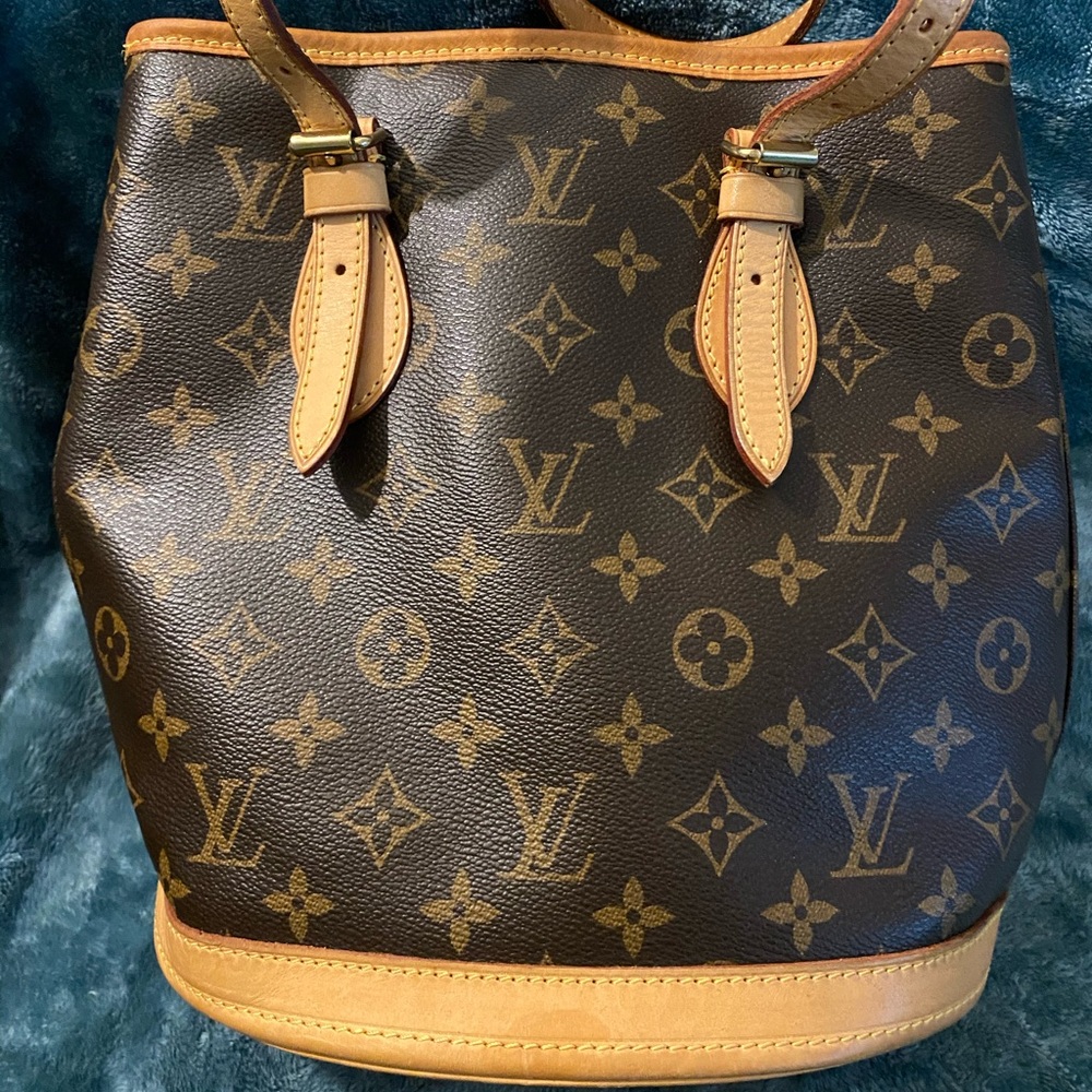 Louis Vuitton Bucket Bag